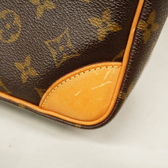 LOUIS VUITTON Brown Monogram Shoulder Bag - Picture 11 of 14